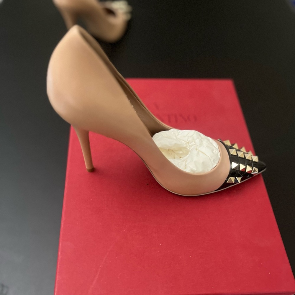 Valentino Garavani Alcove Heel - Picture 7 of 10